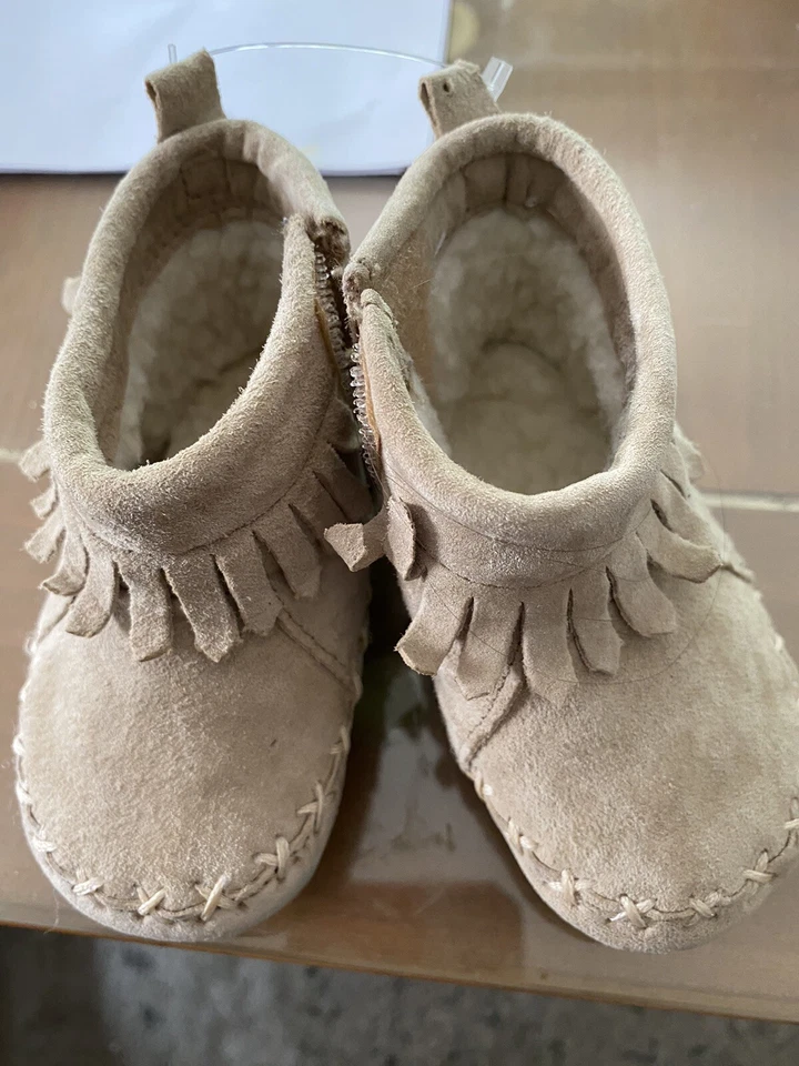 Moccasins - Image 2 of 4