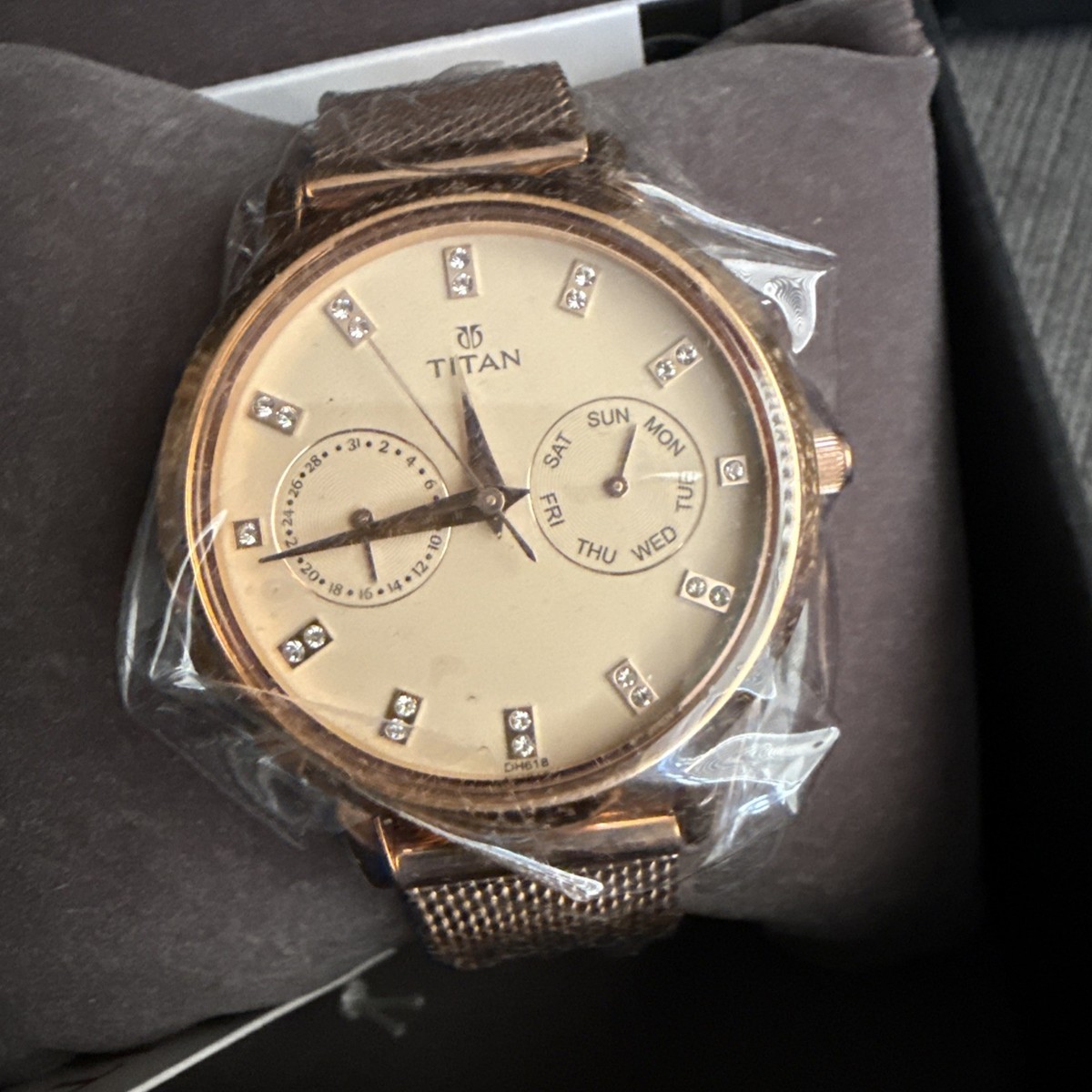 ladies rose gold dress watch JW Brand Luxury Crystal Rose Gold Watches Women Fashion Bracelet Quart GOANGIRL