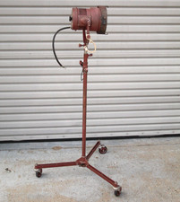 MOLE RICHARDSON 4081 MOLEQUARTZ 1000W STUDIO LIGHT  JUNIOR STAND NEEDS PLUG
