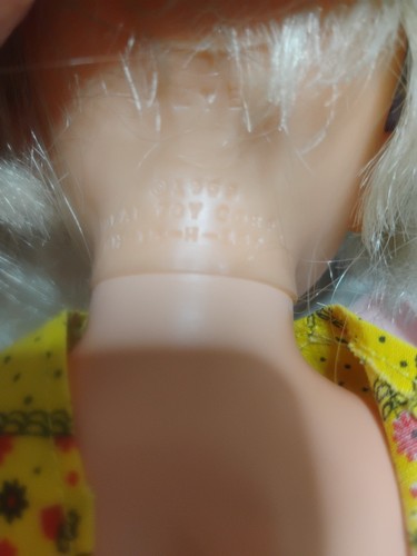 Vintage 1969 Ideal Toy Corp.Crissys cugino velluto con accessori e baule moda - Foto 17 di 22