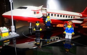 Complete Lego 3182 Airport City airplane jet terminal with manuals