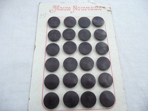32 Boutons Corozo Anciens - Lot Sur Cartes Originales - Noir 18mm