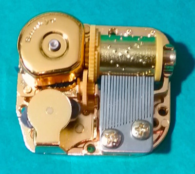 Best Quality Golden Music Box Movement - O thru Z  Love Song Lullaby Classical