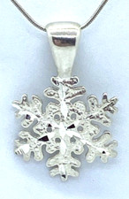 Sterling Silver / 925 Sparkling Snowflake Pendant Chain Necklace