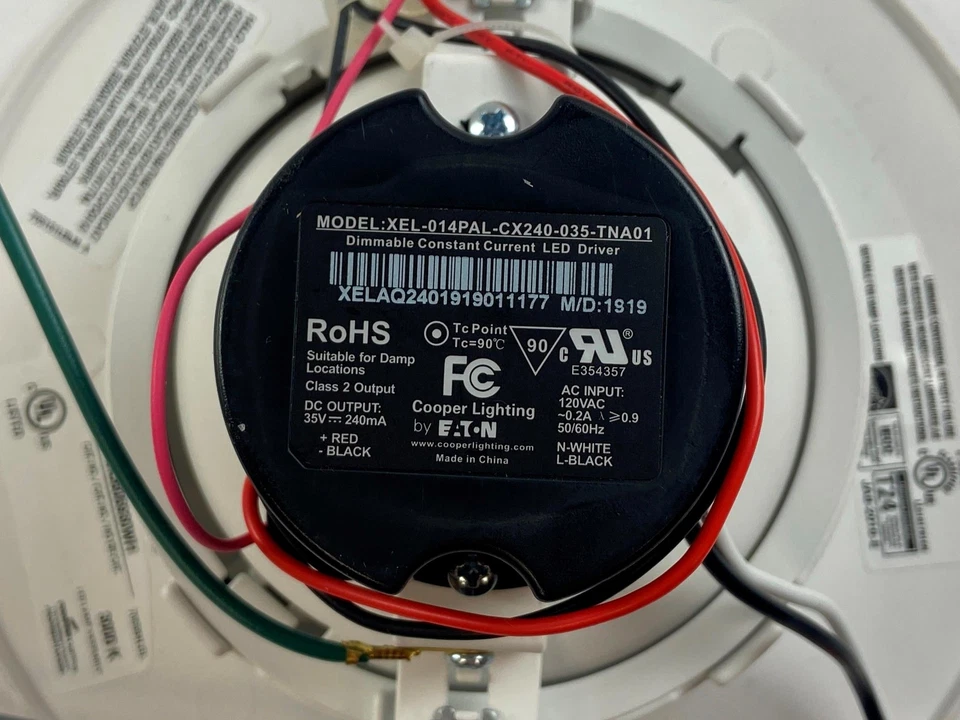 Iluminación de cobre Halo Retrofit LED ajustable se adapta a 5 y 6 pulgadas 10W RA5606930WH Foto 4 de 4