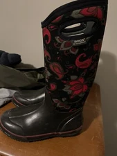 womens size 6 paisley bog boot