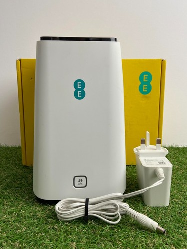 EE 5GEE 5G WiFi Smart Hub Mobile Broadband Router 2.4GHz 5GHz