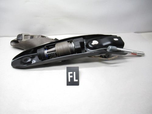 2003-2004 Volvo XC90 Front Left Seat Belt Pretensioner 30675026 OEM - Bild 3 von 6