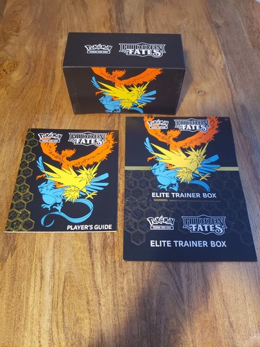 Pokémon VERSTECKTE SCHICKSAL ETB leere Box, Spielerhandbuch Broschüre & ETB Cover Art