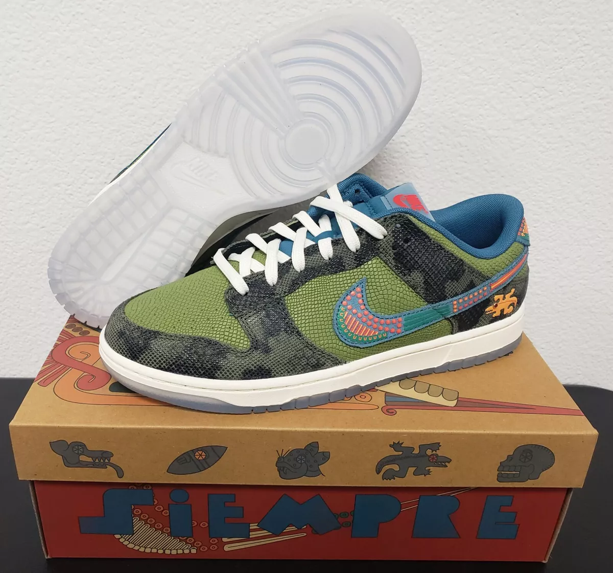 Here's Our Latest Look At The Upcoming Familia x Nike SB Dunk Low