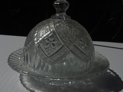 Butterdose mit geschliffenem Kristall gewölbt - Bild 1 von 3