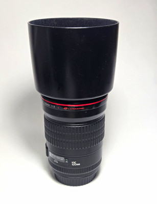 Canon EF 135mm f/2 L Series USM Telephoto Lens w/ Hood