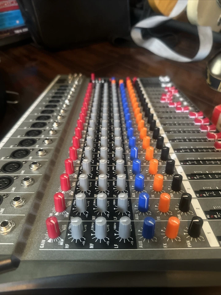 16 Channel Mixing Console with Bluetooth and USB for Audio Recording and Live - Image 2 of 4