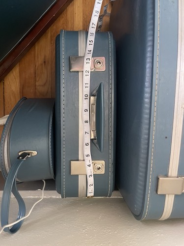 VINTAGE AMERICAN TOURISTER BLUE HARDSHELL LUGGAGE 3 PIECE SET 1960’s With 3 Keys - Picture 13 of 15