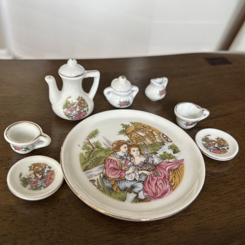 Vintage Miniature VICTORIAN Pattern W Gold Trim  10 Piece Tea Set.