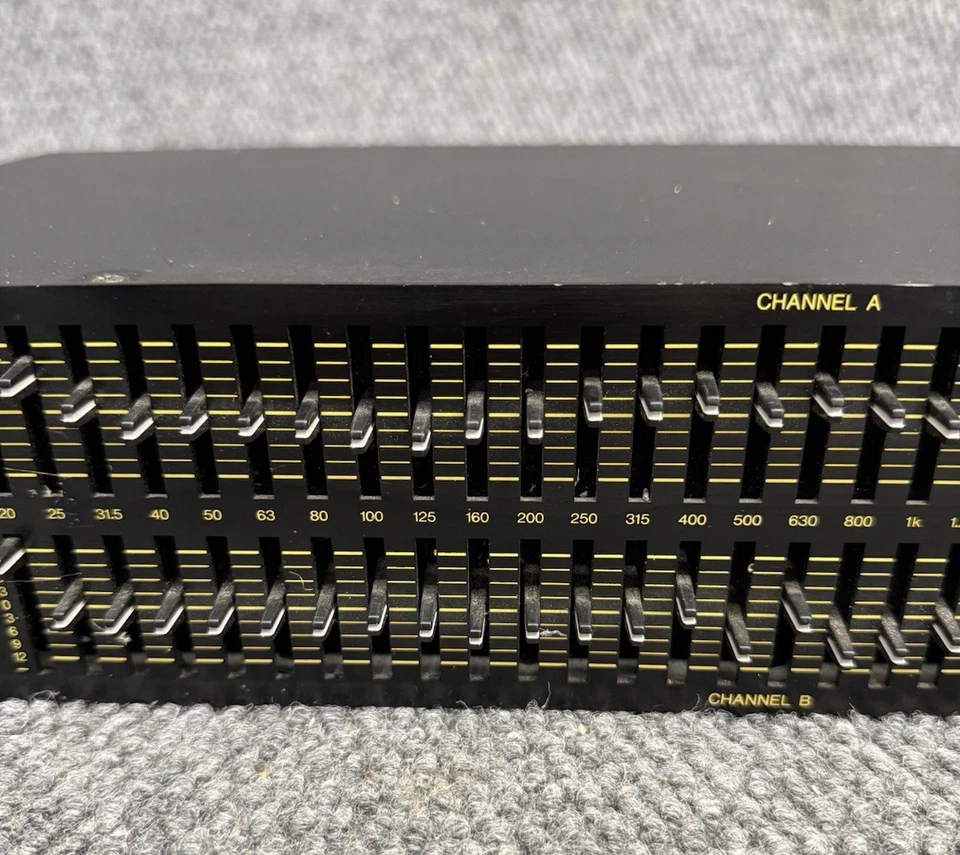 YAMAHA Q2031B Dual Channel 31-Band Graphic Equalizer Rackmount EQ Pro - Image 4 of 4