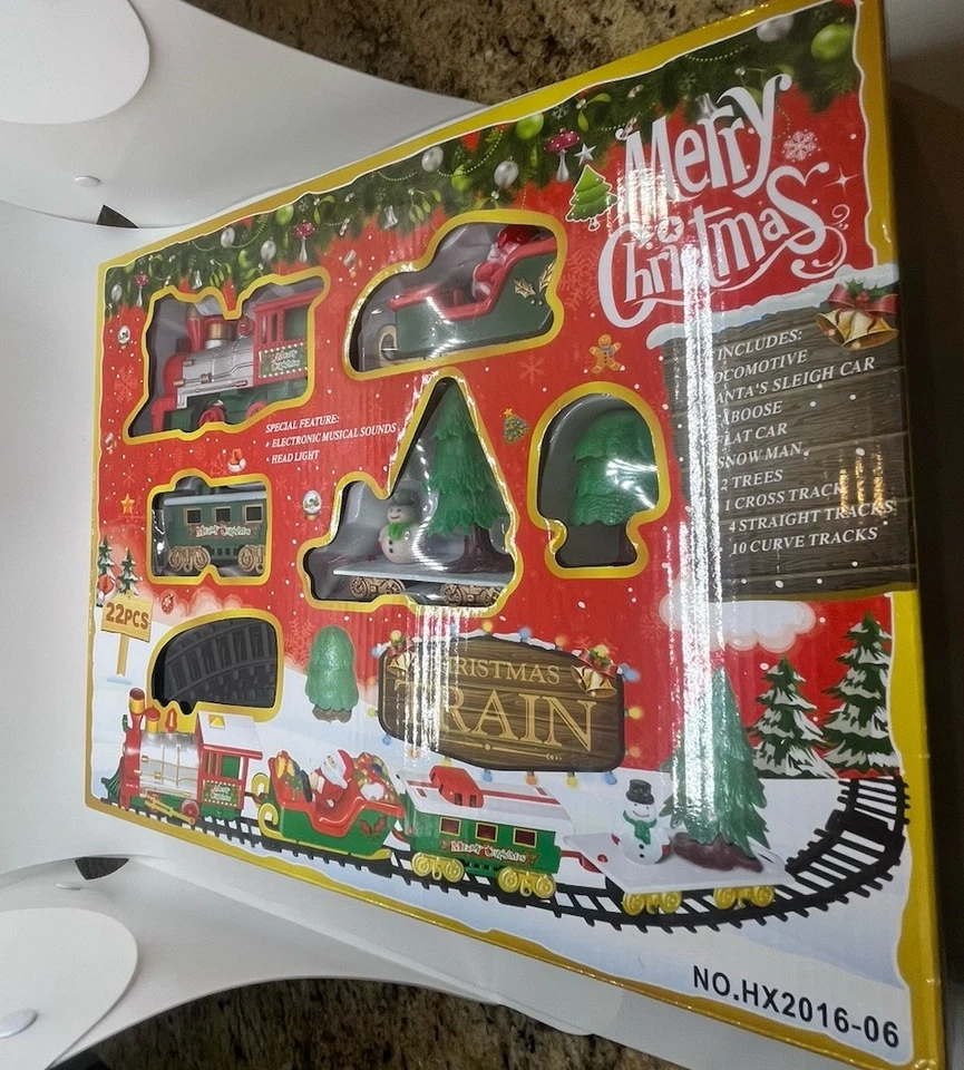 MERRY CHRISTMAS TRAIN SET W/ELECTRONIC MUSICAL SOUNDS AND HEAD LIGHT 22PCS RARE - Image 4 of 4