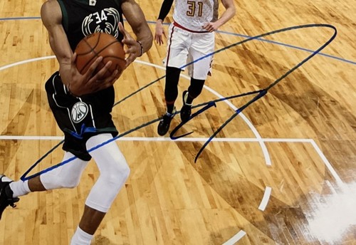 Giannis Antetokounmpo Milwaukee Bucks Autograph Signed 11x14 Photo! Psa Coa - Picture 2 of 2