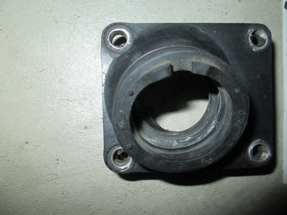 VINTAGE YAMAHA YZ175 / DT100 / MX100, COLECTOR DE ADMISIÓN, 401-13565-01-00 Foto 3 de 4