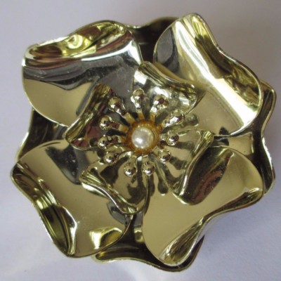 Broche Bijou Vintage Style Ancien - Couleur Or Avec Perle Blanche - Bon État - Occasion