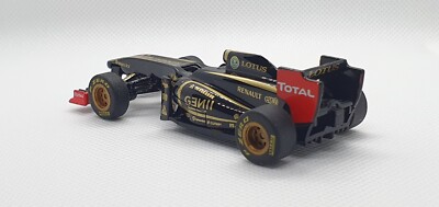 Suntory 2011 F1 LOTUS RENAULT GP R31 #10 diecast pullback car