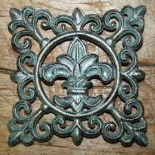 Cast Iron FLEUR DE LIS Plaque Finial Garden Sign Home Wall Decor Rustic Trivet