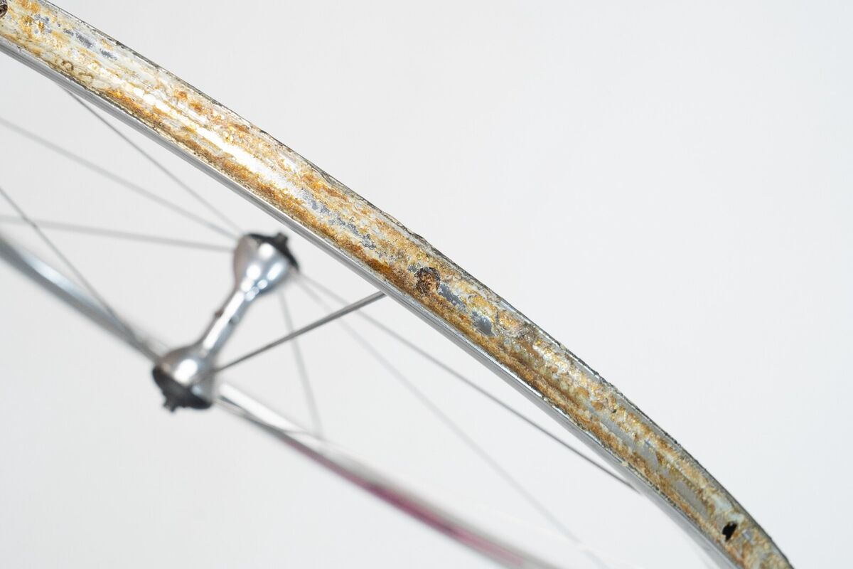 FRONT CAMPAGNOLO SHAMAL 12-HPW TITANIUM WHEEL VINTAGE OLD FRONT CAMPAGNOLO SHAMAL 12-HPW TITANIUM WHEEL VINTAGE OLD