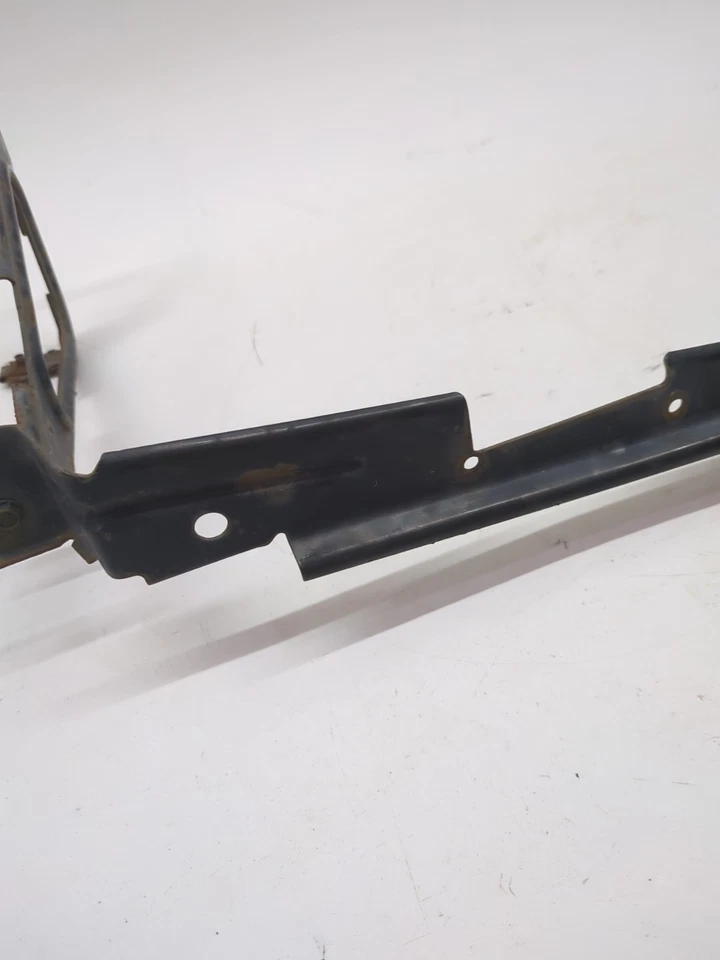 Rejilla de carro Buick Roadmaster Estate 1991-1996 soporte de montaje de parrilla soporte Foto 3 de 4