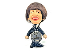 Figurina bambola Nems Ringo Starr 1964 vintage con batteria The Beatles