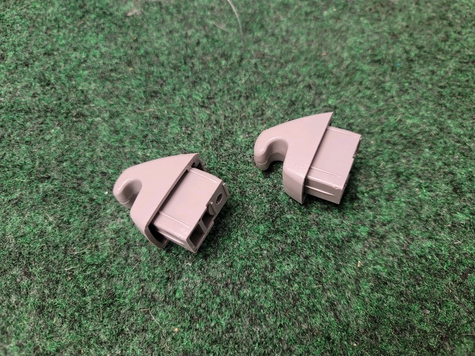 Chevrolet Malibu Equinox GMC Acadia Cadillac CTS Cinza SUPORTE PARA VISEIRA SOLAR novo OEM - Imagem 3 de 4