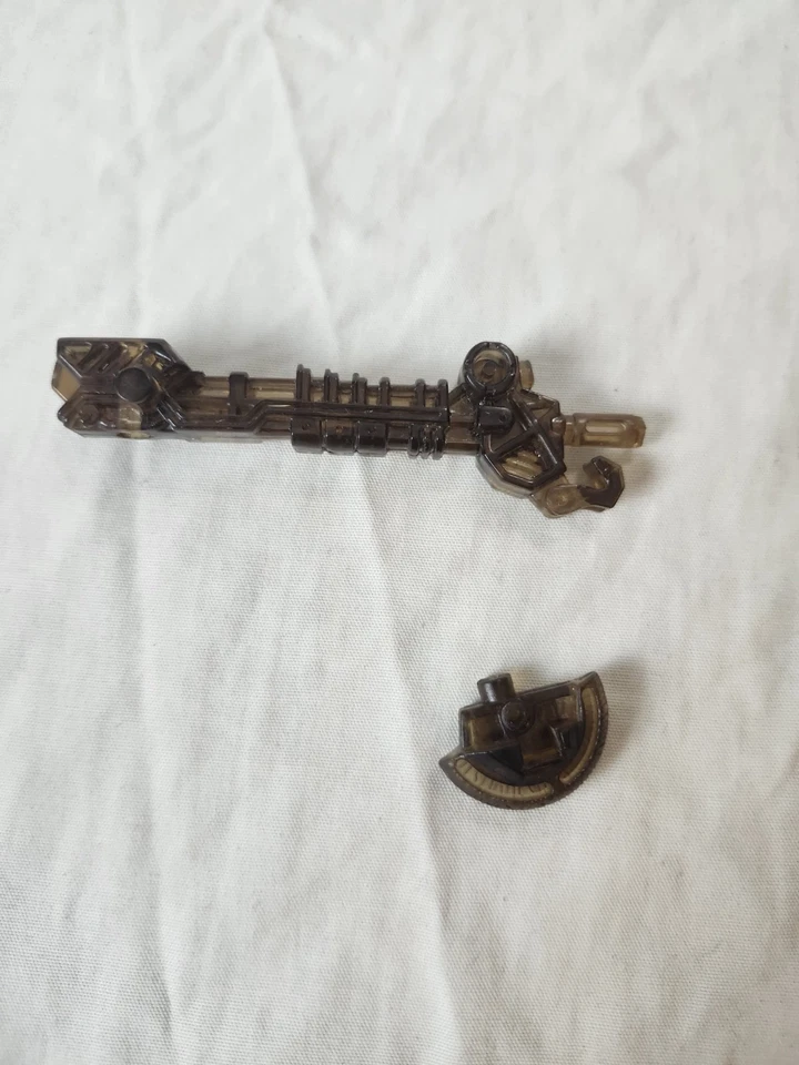 Transformers Crosshairs Movie 2007 Scout Class Gun Weapon And Axe Accessories - Image 2 of 3