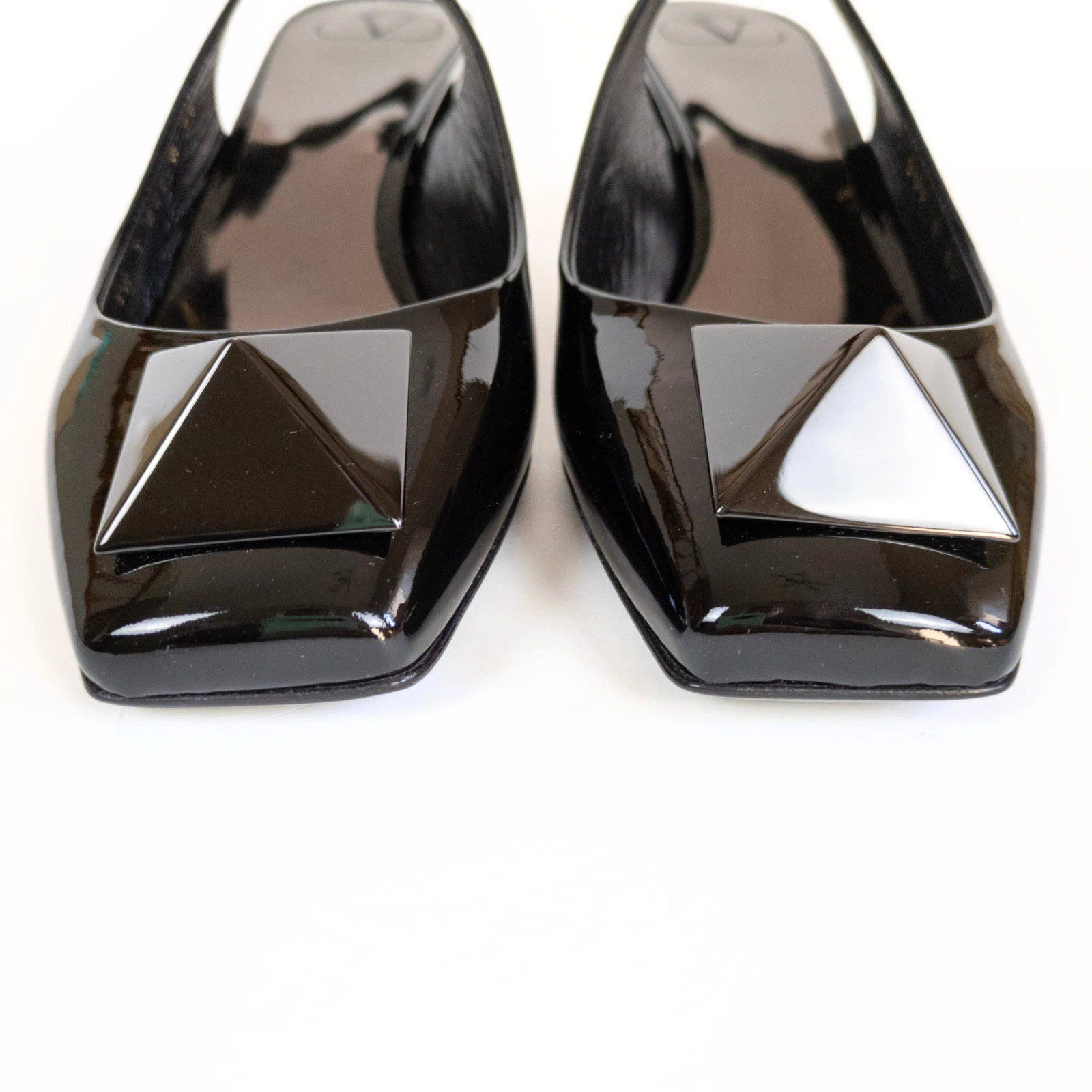 VALENTINO GARAVANI nero vernice monospalla tacco slingback donna 39