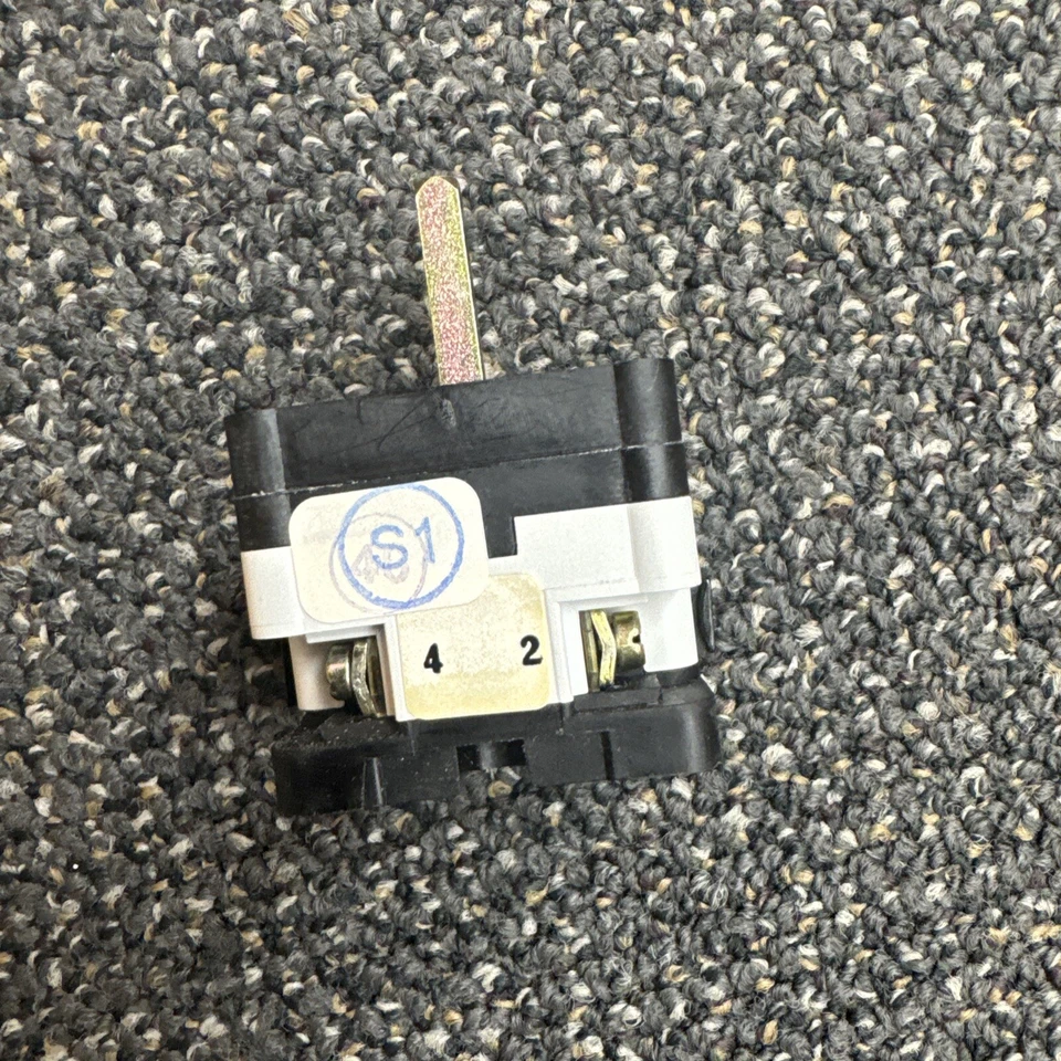 Entrelec Switch 511 412 05 X 1 - Image 2 of 3