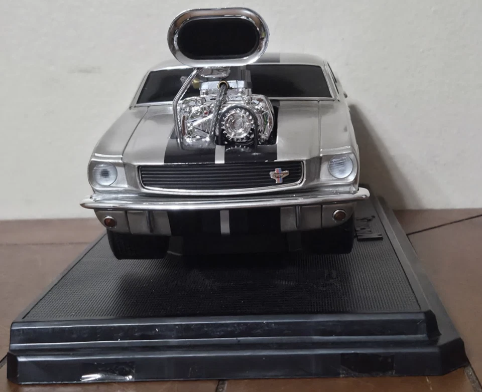 The Original Muscle Machines 1/18 Scale ‘66 Mustang GT 350 Gray/Black Stripe - Image 3 of 4