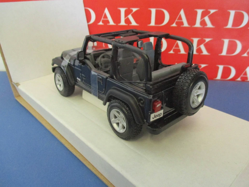 Die cast 1/24 1/27 Modellino Auto Jeep Wrangler Rubicon by Maisto - Immagine 3 di 4