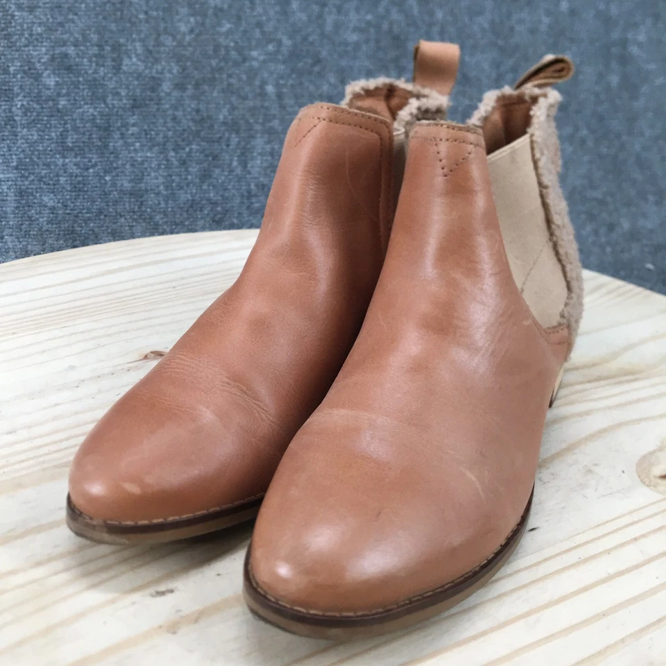 Toms Botas Mujer 7.5 Chelsea Beige Cuero Pull On Puntera Almendra Informales Tacón Bloque Foto 3 de 4