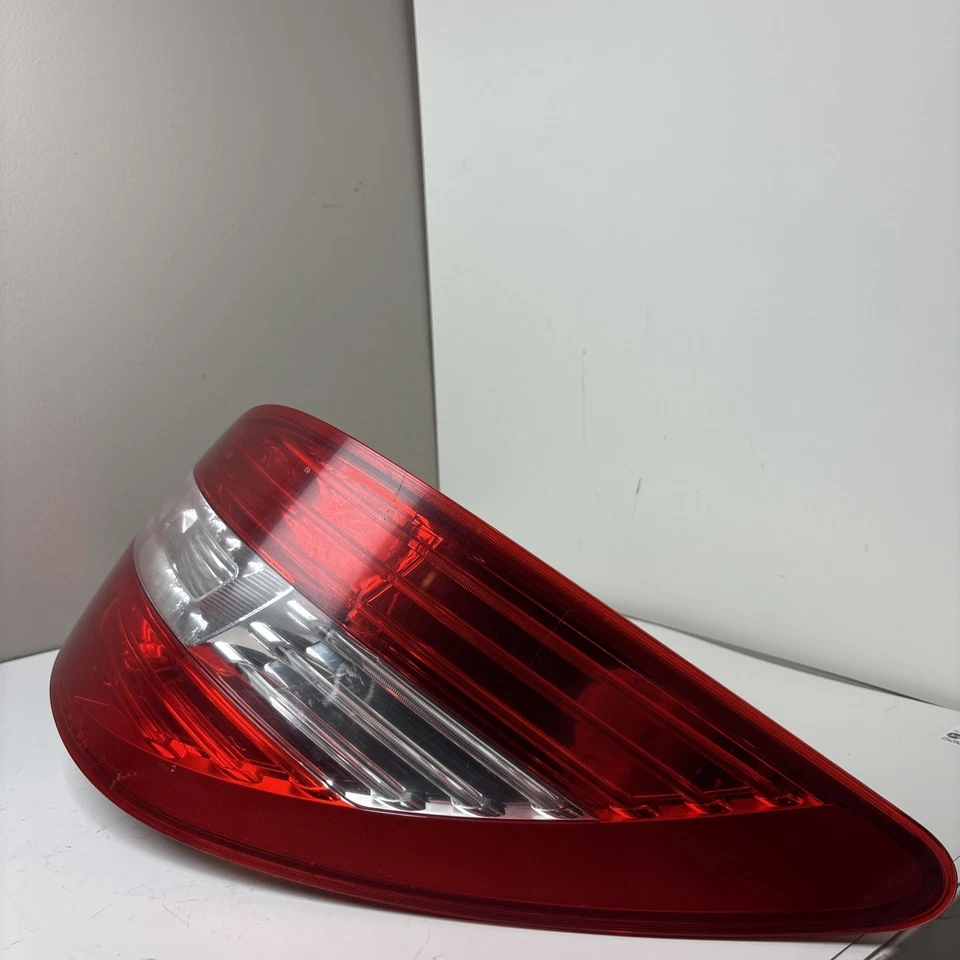 2012 MERCEDES-BENZ R350 TAIL LIGHT LAMP REAR RIGHT PASSENGER  OEM A2518202064 - Изображение 4 из 4