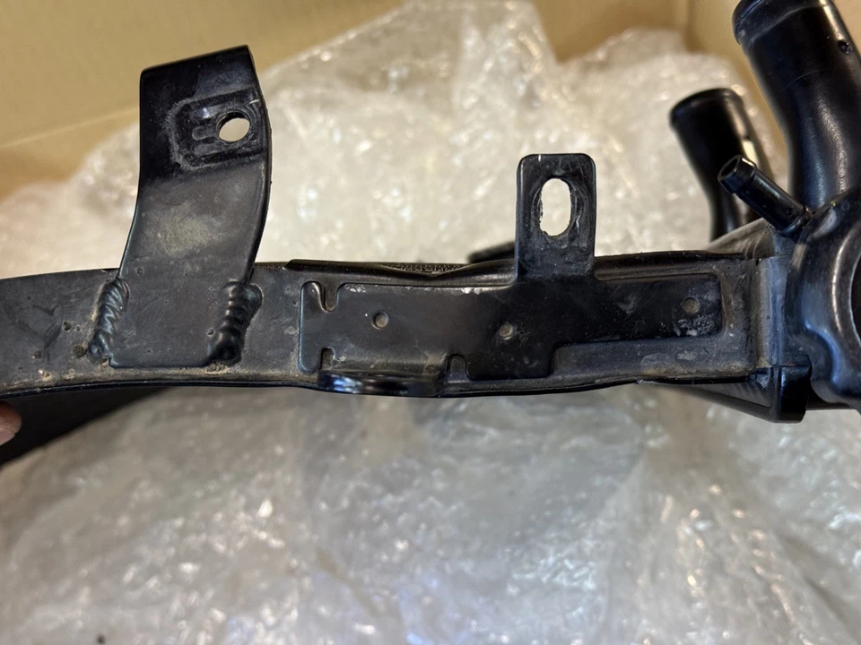 Triumph Speed triple 1050 R / RS 2016-2020 (Radiator) T2100683 - Image 4 of 4