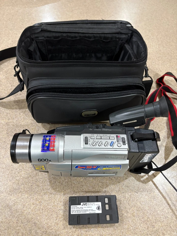 JVC Super VHS Model GR-SXM740U Camcorder with 2-Batteries - Image 2 of 4