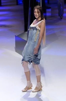 JEANKLEID UNIKAT!!!MARITHE FRANCOIS GIRBAUD-EVERYDAY COUTURE-RUNDHOLZ-