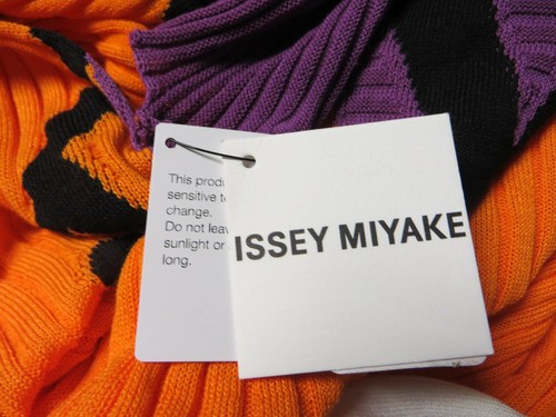 $1000 Issey Miyake NEW Spongy Plissé Pleats Effect Knit Dress Sz JP 2 Art Frame - Picture 10 of 11
