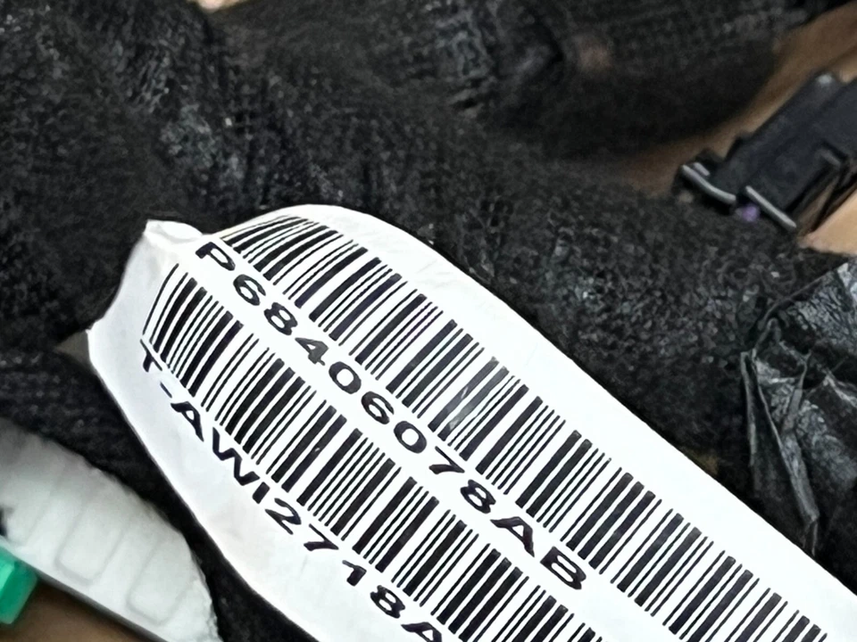 Chicote de fios Mopar 68406078AB painel Dodge Challenger Hellcat 2019 2020 - Imagem 2 de 2