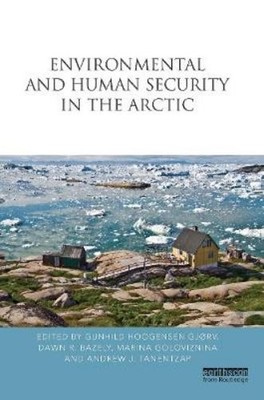 Gunhild Hoogense Environmental and Human Security in the (Paperback) (UK IMPORT)