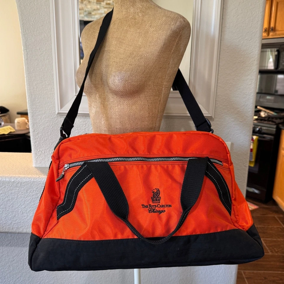 Bolso de Lona Ritz Carlton Chicago De Colección Complejo Vacacional Equipo de Nylon para Deportes  Foto 4 de 4