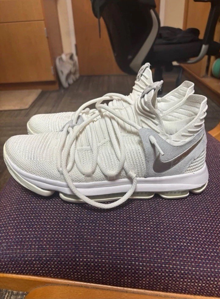 Nike KD 10&rsquo;s size 10 men&rsquo;s