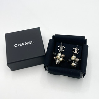 Auth Chanel Coco Pearl Rhinestones Swing Earrings SV 04A Engraved W/Box BA050405