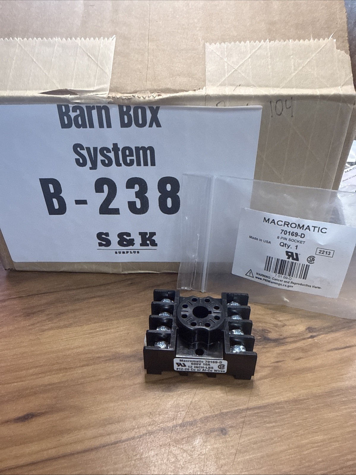Macromatic 70169-D 8 Pin Octal Socket 600V 10A Relay Timer Base Made in USA