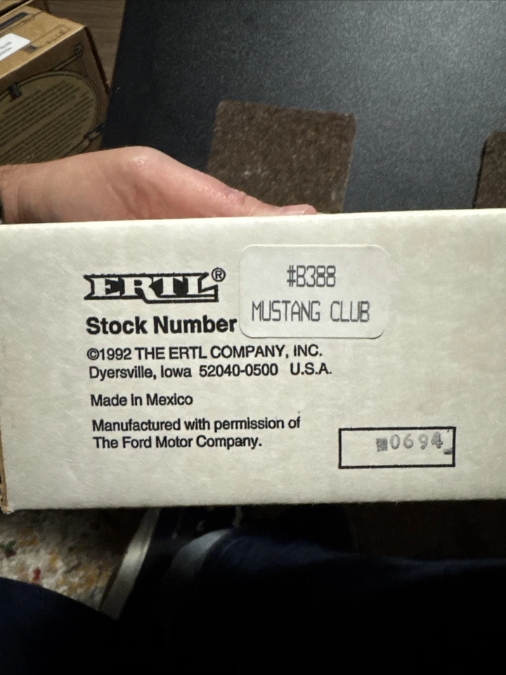 BANCO FUNDIDO A PRESIÓN ESCALA 1:25 ERTL T1-31 - FORD MODELO T 1913 - NUEVO EN CAJA PERELLI ARMSTRONG Foto 3 de 3