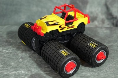 Vintage Galoob MicroMachines Animal Swamper All Terrain Jeep Tested WORKS As Is