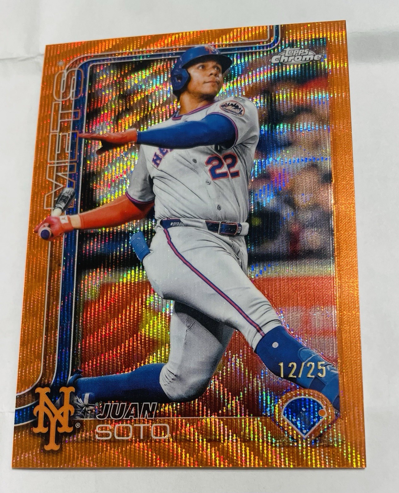 2025 Topps Chrome Juan Soto #200 Orange Wave Refractor /25